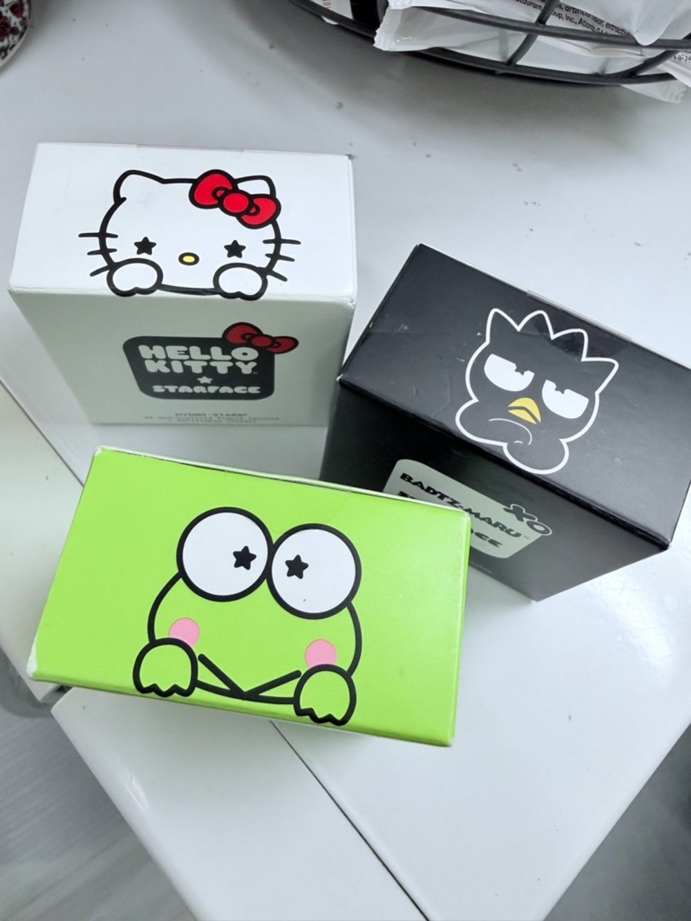 Starface Hello Kitty Collection - Picture 3 of 3